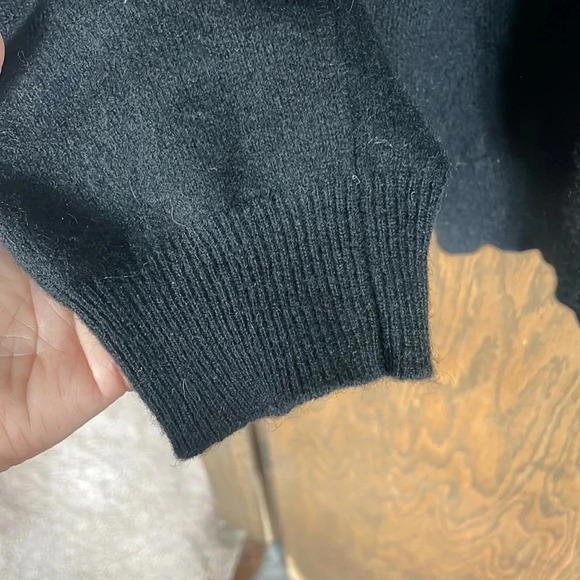 Black Cashmere Sweater L - Picture 4 of 4